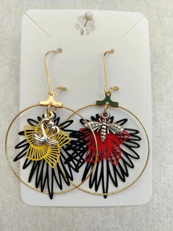 boucles d'oreilles, légères, féminine